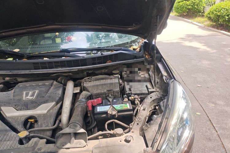 Used Luxgen U6 SUV 2015 1.8T Fashion Edition Engine Bay Left
