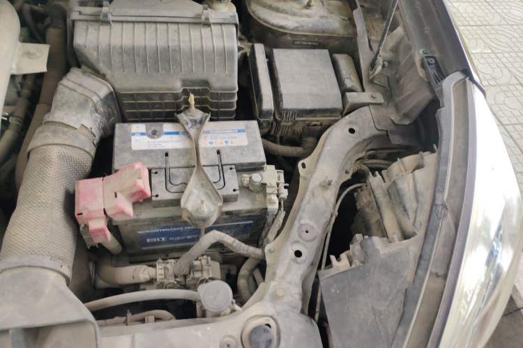 Used Luxgen U6 SUV 2015 1.8T Fashion Edition Engine Bay Left
