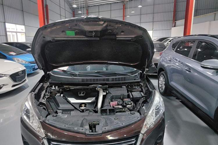 Used Luxgen U6 SUV 2015 1.8T New Innovation Upgrade Engine Bay