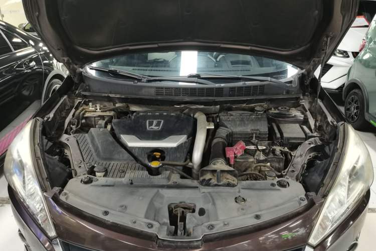 Used Luxgen U6 SUV 2015 1.8T Fashion Edition Engine Bay