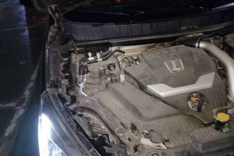 Used Luxgen U6 SUV 2015 1.8T Fashion Edition Engine Bay Right