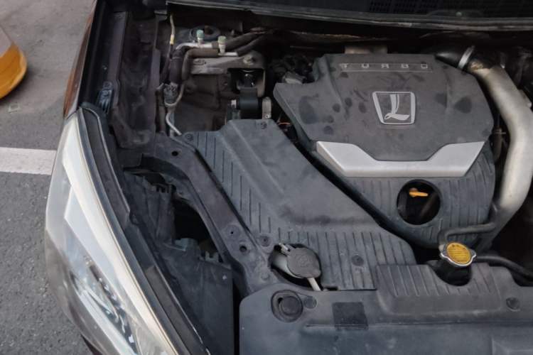 Used Luxgen U6 SUV 2015 1.8T Enhanced Charm Edition Engine Bay Right