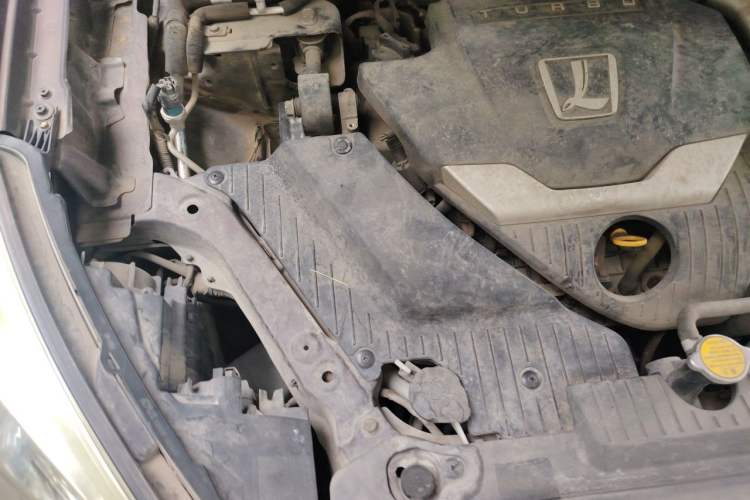 Used Luxgen U6 SUV 2015 1.8T Fashion Edition Engine Bay Right