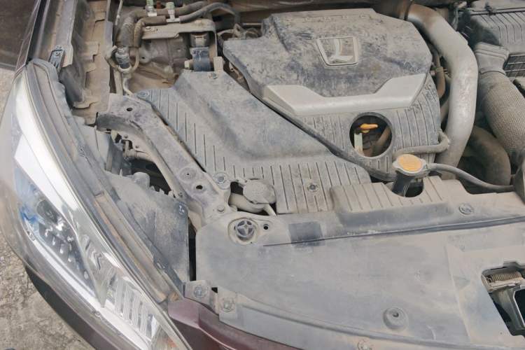 Used Luxgen U6 SUV 2015 1.8T Fashion Edition Engine Bay Right
