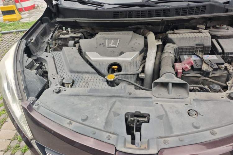Used Luxgen U6 SUV 2015 1.8T Fashion Edition Engine Bay Right