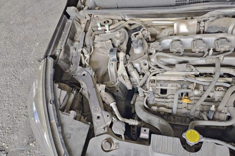 Used Luxgen U6 SUV 2015 1.8T New Creation Type Engine Bay Right