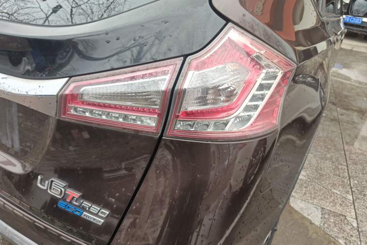 Used Luxgen U6 SUV 2015 1.8T Fashion-Upgraded Model Exterior 1