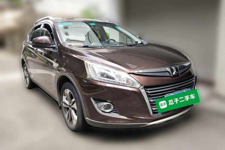 Used Luxgen U6 SUV 2015 1.8T Fashion Edition Front Right 45 Deg