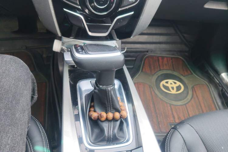 Used Luxgen U6 SUV 2015 1.8T New Innovation Upgrade Gear Lever