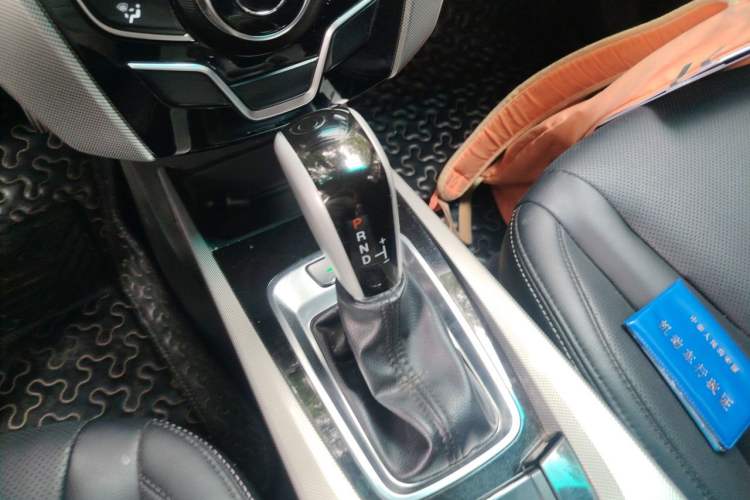 Used Luxgen U6 SUV 2015 1.8T Fashion Edition Gear Lever