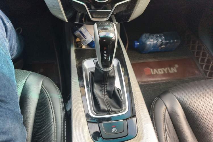 Used Luxgen U6 SUV 2015 1.8T New Innovation Upgrade Gear Lever