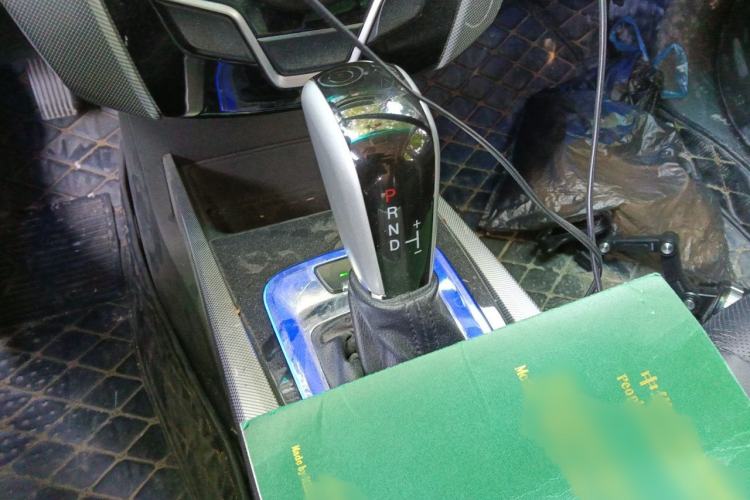 Used Luxgen U6 SUV 2015 1.8T Fashion Edition Gear Lever