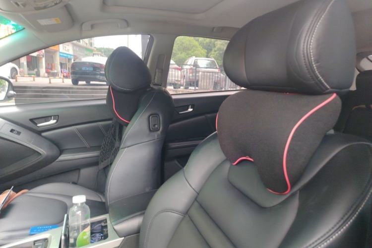 Used Luxgen U6 SUV 2015 1.8T Fashion Edition Left Front Seat