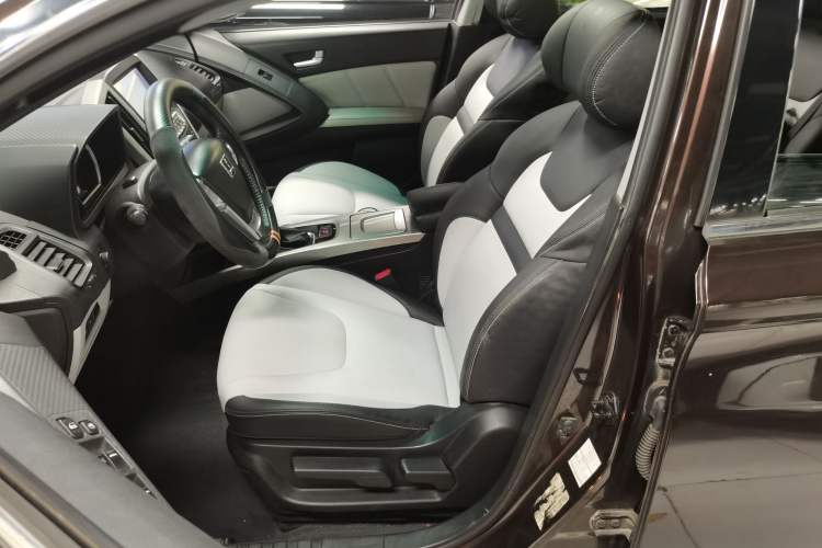 Used Luxgen U6 SUV 2015 1.8T Fashion Edition Left Front Seat