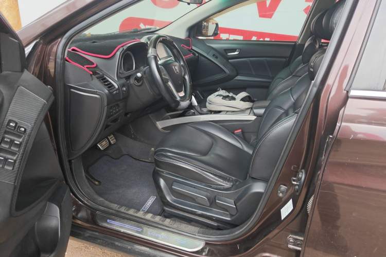 Used Luxgen U6 SUV 2015 1.8T Fashion Edition Left Front Seat