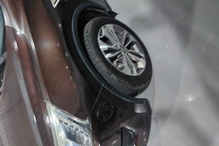 Used Luxgen U6 SUV 2015 1.8T New Innovation Upgrade Left Front Wheel Hub