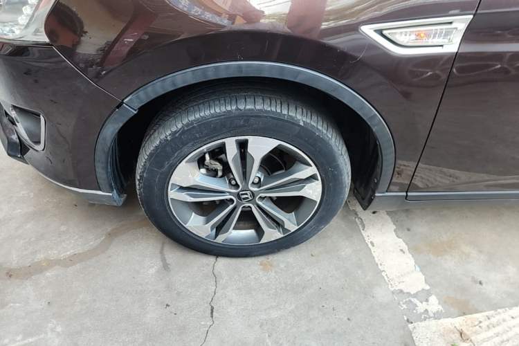 Used Luxgen U6 SUV 2015 1.8T ZhiZun Model Left Front Wheel Hub