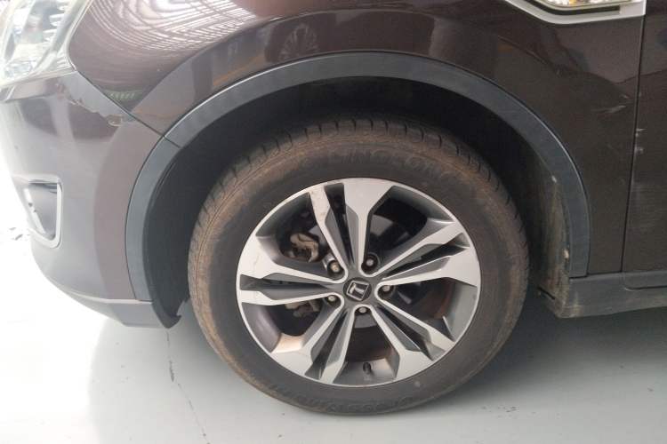 Used Luxgen U6 SUV 2015 1.8T Fashion Edition Left Front Wheel Hub