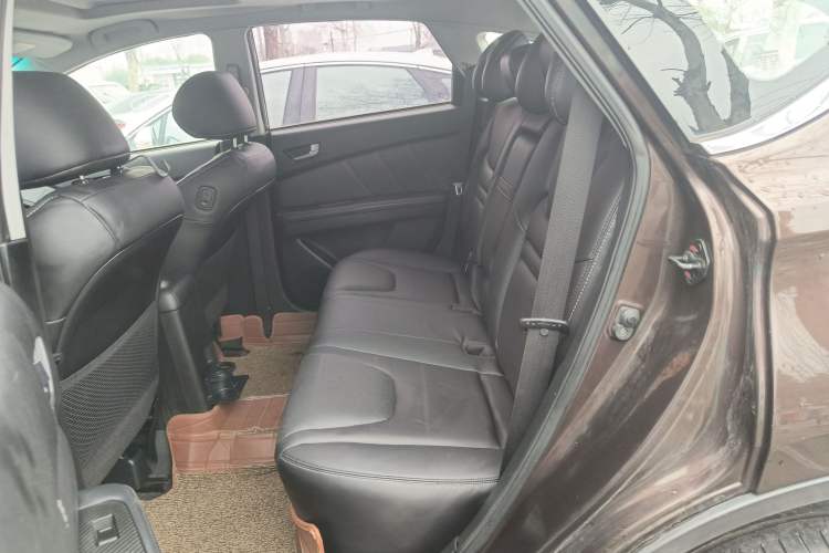 Used Luxgen U6 SUV 2015 1.8T Fashion-Upgraded Model Left Rear Seat