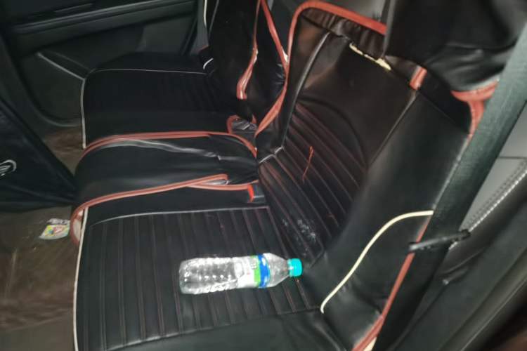 Used Luxgen U6 SUV 2015 1.8T Fashion Edition Left Rear Seat
