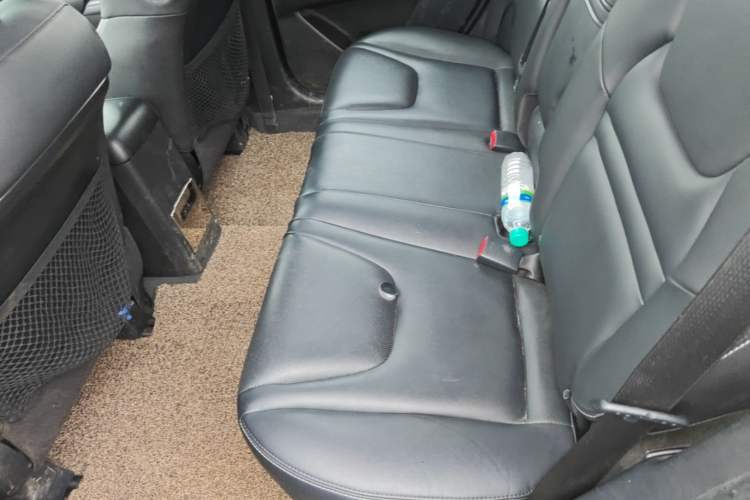 Used Luxgen U6 SUV 2015 1.8T New Innovation Upgrade Left Rear Seat