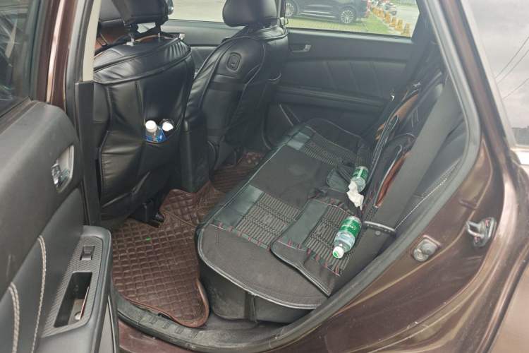 Used Luxgen U6 SUV 2015 1.8T Fashion Edition Left Rear Seat