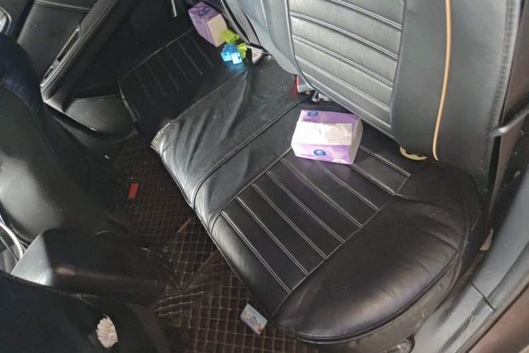 Used Luxgen U6 SUV 2015 1.8T New Creation Type Left Rear Seat