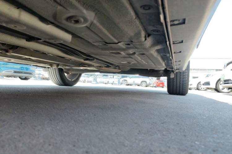 Used Luxgen U6 SUV 2015 1.8T Fashion Edition Left Side Sill