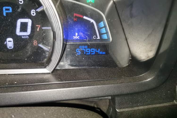 Used Luxgen U6 SUV 2015 1.8T Fashion Edition Odometer Close Up