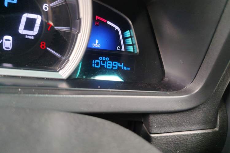 Used Luxgen U6 SUV 2015 1.8T Fashion Edition Odometer Close Up