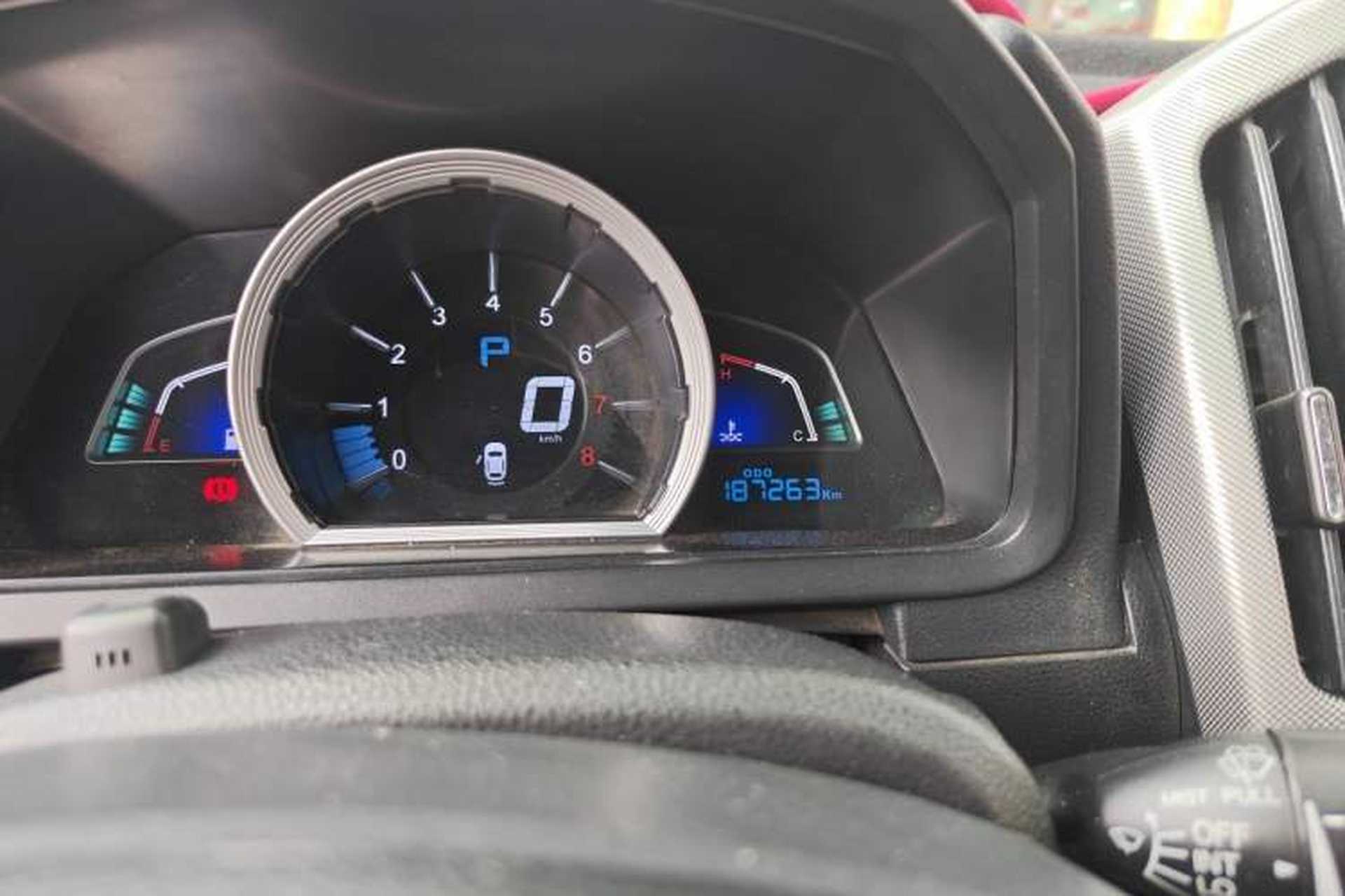 Used Luxgen U6 SUV 2015 1.8T Fashion Edition Odometer Close Up