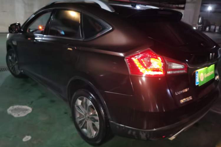 Used Luxgen U6 SUV 2015 1.8T Fashion Edition Rear Left 45 Deg