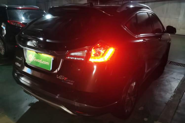 Used Luxgen U6 SUV 2015 1.8T Fashion Edition Rear Right 45 Deg