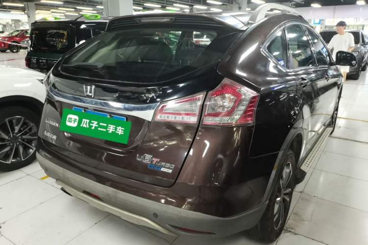 Used Luxgen U6 SUV 2015 1.8T Fashion Edition Rear Right 45 Deg