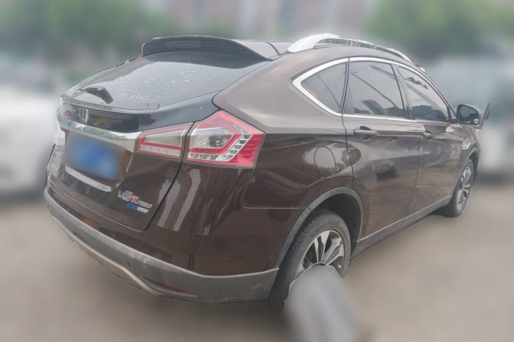 Used Luxgen U6 SUV 2015 1.8T Fashion Edition Rear Right 45 Deg