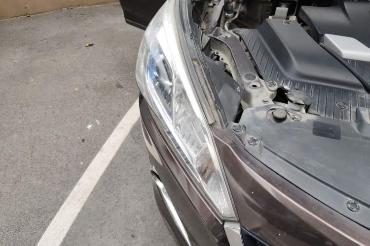 Used Luxgen U6 SUV 2015 1.8T Fashion-Upgraded Model Right Front Headlight