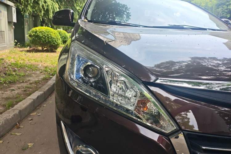 Used Luxgen U6 SUV 2015 1.8T Fashion Edition Right Front Headlight