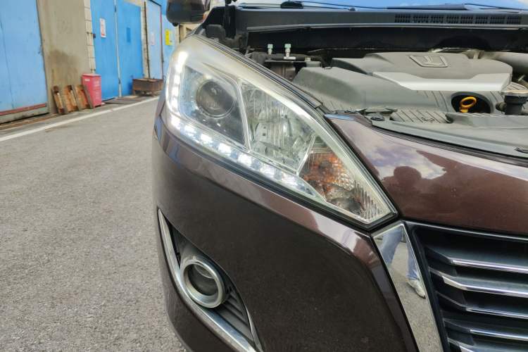 Used Luxgen U6 SUV 2015 1.8T Fashion Edition Right Front Headlight