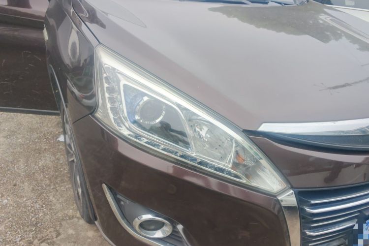 Used Luxgen U6 SUV 2015 1.8T Fashion Edition Right Front Headlight