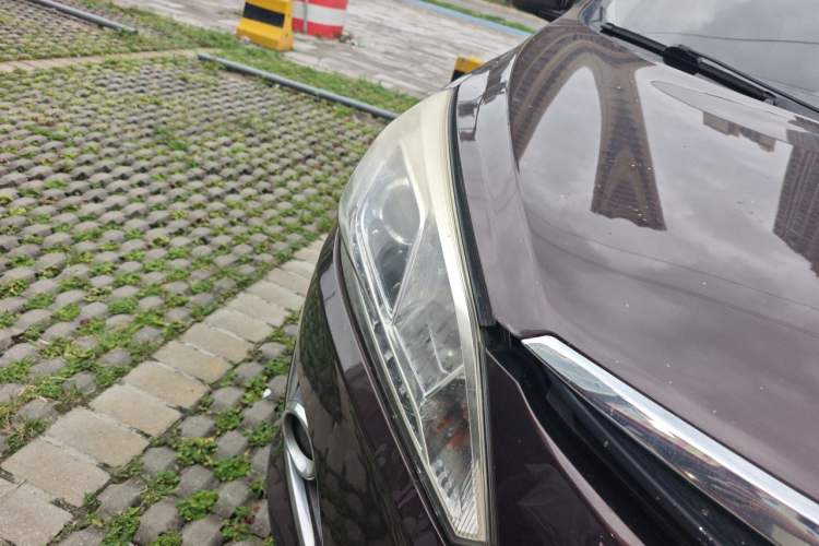 Used Luxgen U6 SUV 2015 1.8T Fashion Edition Right Front Headlight