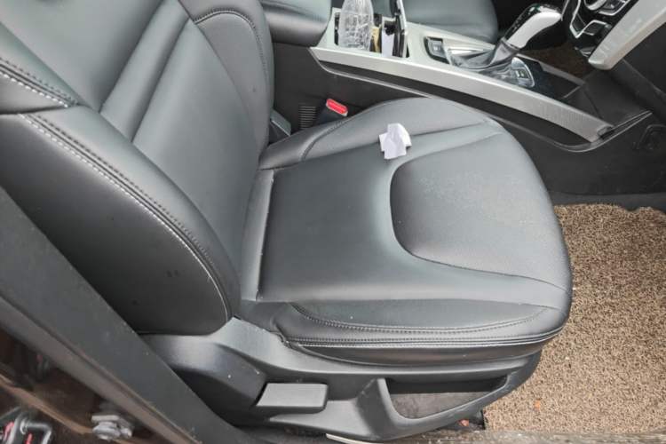 Used Luxgen U6 SUV 2015 1.8T New Innovation Upgrade Right Front Seat