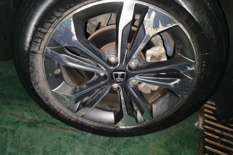 Used Luxgen U6 SUV 2015 1.8T Fashion Edition Right Front Wheel Hub