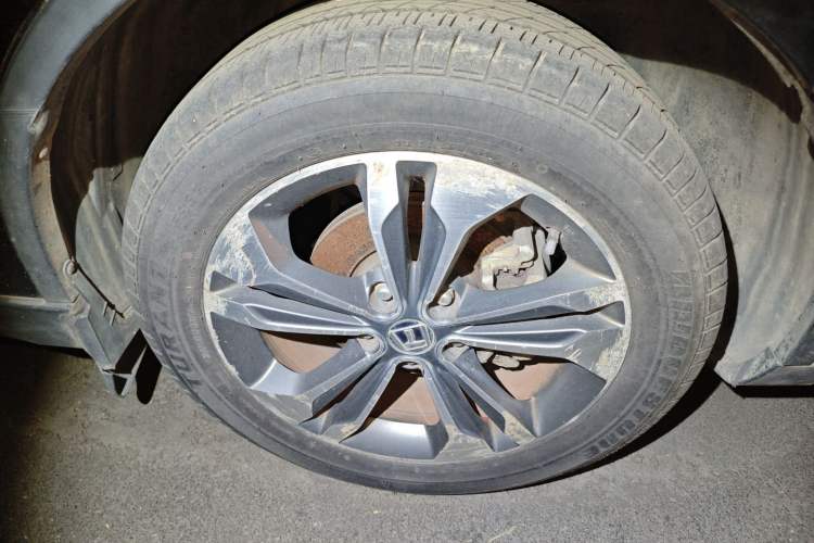 Used Luxgen U6 SUV 2015 1.8T Fashion Edition Right Front Wheel Hub