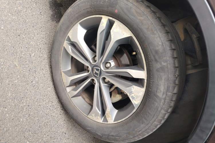 Used Luxgen U6 SUV 2015 1.8T Fashion Edition Right Front Wheel Hub