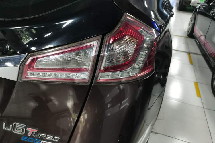 Used Luxgen U6 SUV 2015 1.8T Fashion Edition Right Rear Taillight