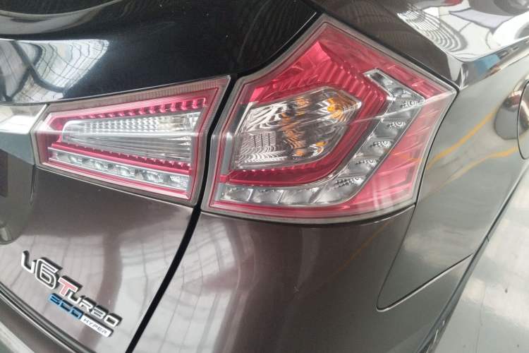 Used Luxgen U6 SUV 2015 1.8T Fashion Edition Right Rear Taillight