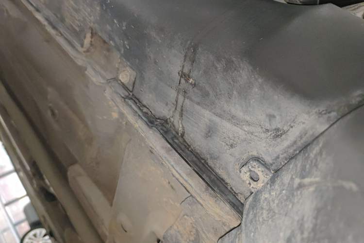 Used Luxgen U6 SUV 2015 1.8T Fashion Edition Right Side Sill