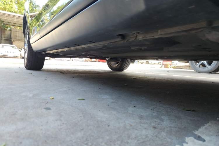 Used Luxgen U6 SUV 2015 1.8T ZhiZun Model Right Side Sill