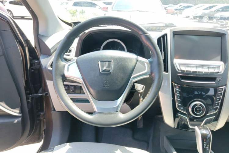 Used Luxgen U6 SUV 2015 1.8T Fashion Edition Steering Wheel