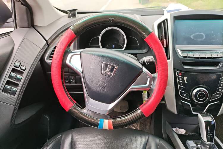 Used Luxgen U6 SUV 2015 1.8T Fashion Edition Steering Wheel